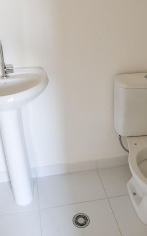 Apartamento para alugar com 27m², 1 quarto e sem vaga Apartamento para alugar com 27m², 1 quarto e sem vagaBanheiro da Suíte