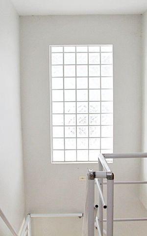 Casa à venda com 180m², 3 quartos e 2 vagasEscada acesso aos Quartos