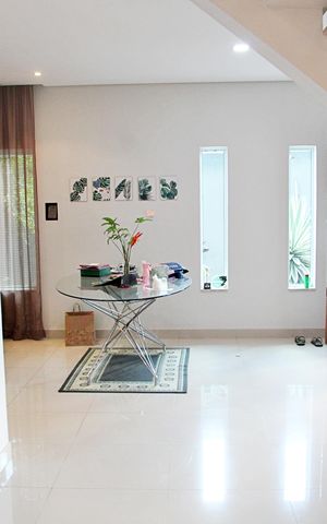 Casa à venda com 180m², 3 quartos e 2 vagasSala