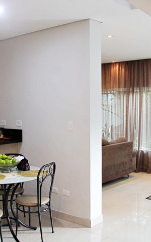 Casa à venda com 180m², 3 quartos e 2 vagasSala