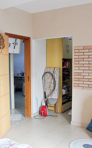 Casa à venda com 180m², 3 quartos e 2 vagasSuíte