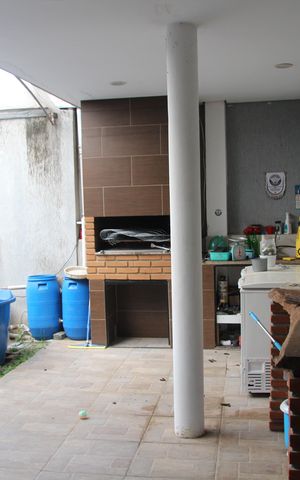 Casa à venda com 180m², 3 quartos e 2 vagasChurrasqueira