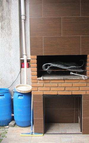 Casa à venda com 180m², 3 quartos e 2 vagasChurrasqueira