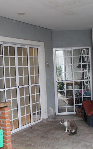 Casa à venda com 180m², 3 quartos e 2 vagasChurrasqueira