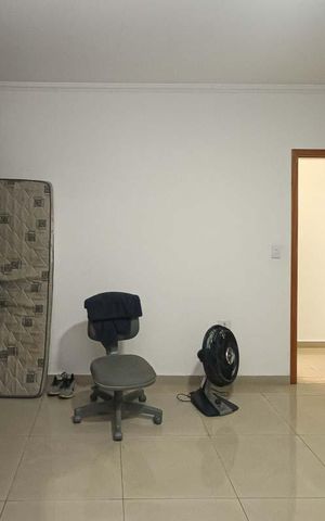 Casa à venda com 100m², 3 quartos e 2 vagas Casa à venda com 100m², 3 quartos e 2 vagasQuarto 03