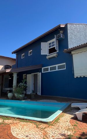 Casa à venda com 675m², 4 quartos e 6 vagas