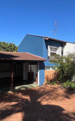 Casa à venda com 675m², 4 quartos e 6 vagas