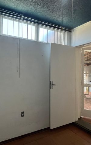 Casa à venda com 675m², 4 quartos e 6 vagas