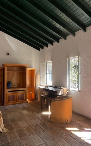 Casa à venda com 675m², 4 quartos e 6 vagas