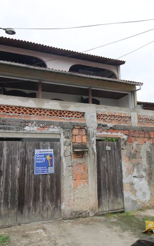 Casa à venda com 360m², 3 quartos e 4 vagasFachada/ placa
