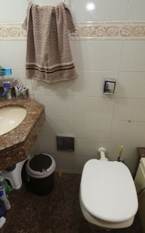 Casa à venda com 360m², 3 quartos e 4 vagasBanheiro da Suíte 2