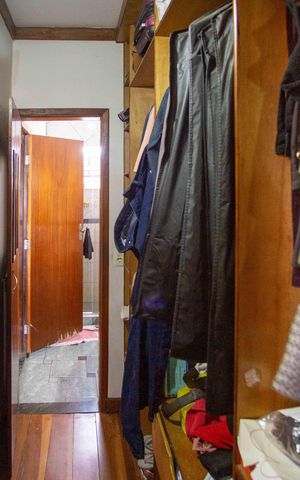 Casa para alugar com 180m², 3 quartos e 4 vagasCloset da suíte