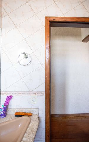 Casa para alugar com 180m², 3 quartos e 4 vagasBanheiro Social