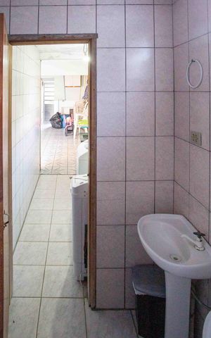 Casa para alugar com 180m², 3 quartos e 4 vagasBanheiro de serviço