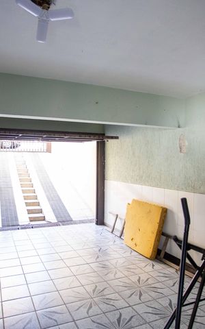 Casa para alugar com 180m², 3 quartos e 4 vagasÁrea comum - Salão de festas