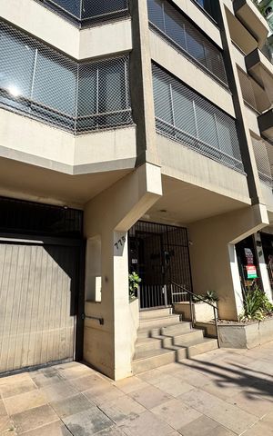 Apartamento para alugar com 110m², 3 quartos e 1 vaga Apartamento para alugar com 110m², 3 quartos e 1 vagaFachada