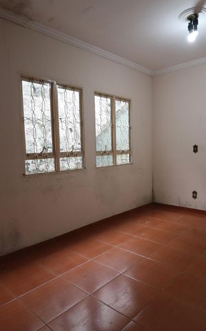 Casa à venda com 90m², 3 quartos e 3 vagasSala