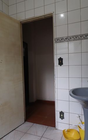 Casa à venda com 90m², 3 quartos e 3 vagasBanheiro