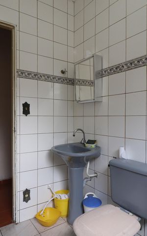 Casa à venda com 90m², 3 quartos e 3 vagasBanheiro