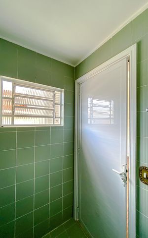 Casa à venda com 300m², 3 quartos e 2 vagasBanheiro da Suíte