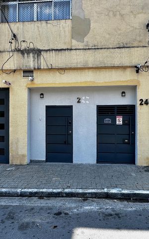 Apartamento para alugar com 120m², 2 quartos e sem vaga Apartamento para alugar com 120m², 2 quartos e sem vagaFachada