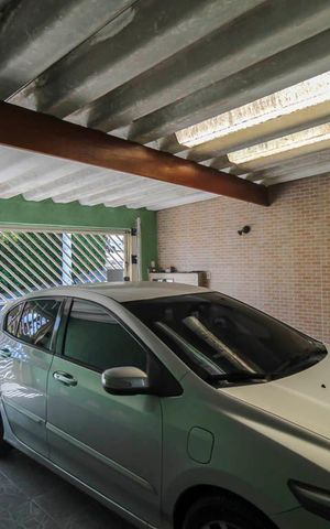 Casa à venda com 253m², 3 quartos e 2 vagas Casa à venda com 253m², 3 quartos e 2 vagasGaragem