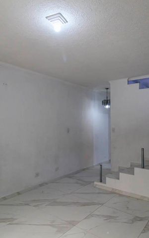 Casa à venda com 253m², 3 quartos e 2 vagas Casa à venda com 253m², 3 quartos e 2 vagasSala 1