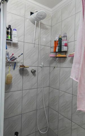 Casa à venda com 253m², 3 quartos e 2 vagas Casa à venda com 253m², 3 quartos e 2 vagasBanheiro 2
