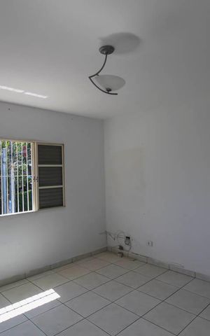 Casa à venda com 253m², 3 quartos e 2 vagas Casa à venda com 253m², 3 quartos e 2 vagasQuarto 1