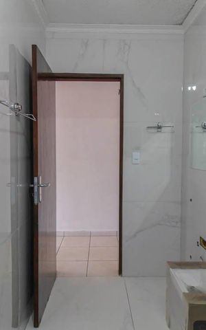 Casa à venda com 253m², 3 quartos e 2 vagas Casa à venda com 253m², 3 quartos e 2 vagasBanheiro 1