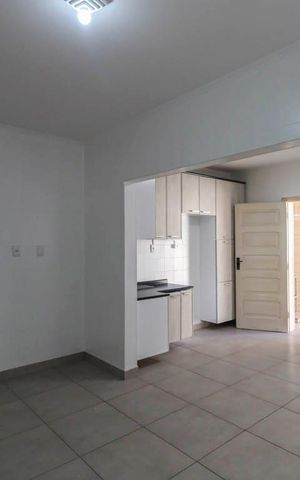 Casa à venda com 253m², 3 quartos e 2 vagas Casa à venda com 253m², 3 quartos e 2 vagasSala de Jantar