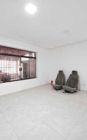Casa à venda com 144m², 2 quartos e 3 vagasSala