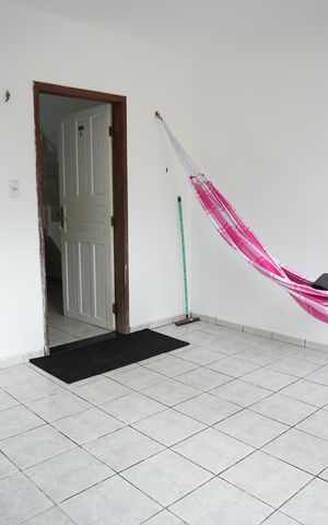 Casa de condomínio para alugar com 80m², 4 quartos e 1 vagaVaranda