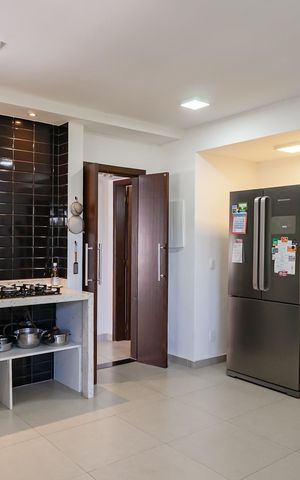 Casa de condomínio à venda com 343m², 5 quartos e 2 vagasCozinha
