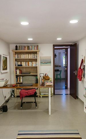 Casa de condomínio à venda com 343m², 5 quartos e 2 vagasQuarto 