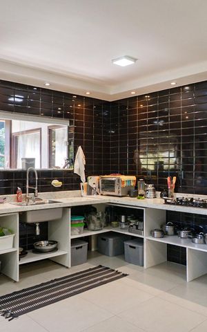 Casa de condomínio à venda com 343m², 5 quartos e 2 vagasCozinha