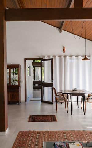 Casa de condomínio à venda com 343m², 5 quartos e 2 vagasSala