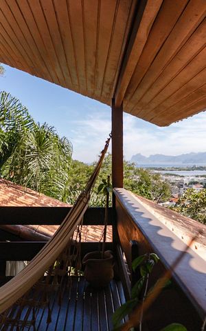 Casa de condomínio à venda com 343m², 5 quartos e 2 vagasVaranda da suíte 1