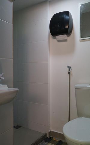 Casa de condomínio à venda com 343m², 5 quartos e 2 vagasBanheiro de serviço