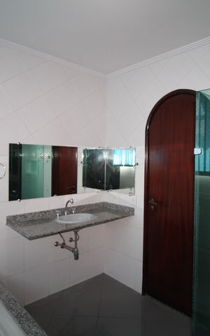 Apartamento à venda com 750m², 3 quartos e 6 vagasQuarto 3 - Banheiro