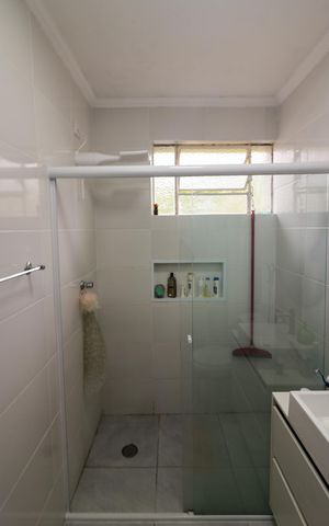 Apartamento à venda com 76m², 2 quartos e 1 vaga Apartamento à venda com 76m², 2 quartos e 1 vagaBanheiro
