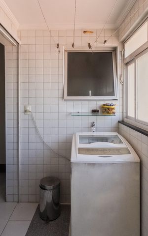 Apartamento à venda com 110m², 3 quartos e 2 vagas Apartamento à venda com 110m², 3 quartos e 2 vagasÁrea de Serviço