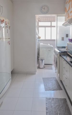 Apartamento à venda com 110m², 3 quartos e 2 vagas Apartamento à venda com 110m², 3 quartos e 2 vagasCozinha