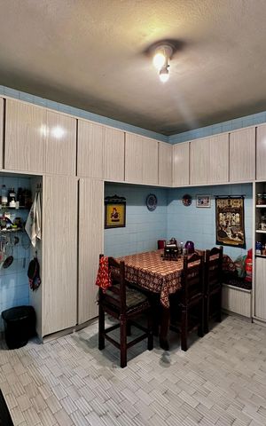 Casa à venda com 128m², 3 quartos e 1 vaga Casa à venda com 128m², 3 quartos e 1 vagaCozinha