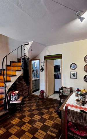 Casa à venda com 128m², 3 quartos e 1 vaga Casa à venda com 128m², 3 quartos e 1 vagaSala