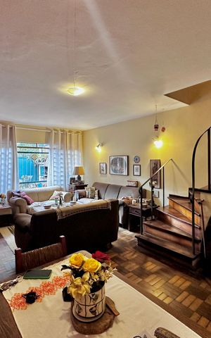 Casa à venda com 128m², 3 quartos e 1 vaga Casa à venda com 128m², 3 quartos e 1 vagaSala