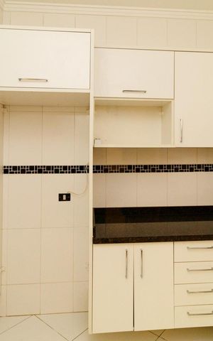Casa de condomínio à venda com 100m², 3 quartos e 2 vagas Casa de condomínio à venda com 100m², 3 quartos e 2 vagasCozinha