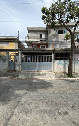 Casa à venda com 300m², 2 quartos e 3 vagas Casa à venda com 300m², 2 quartos e 3 vagasFachada com plaquinha