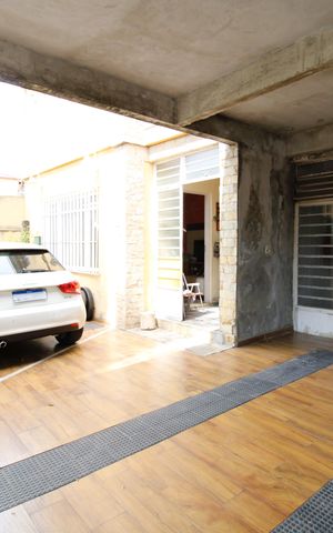 Casa à venda com 300m², 2 quartos e 3 vagasGaragem
