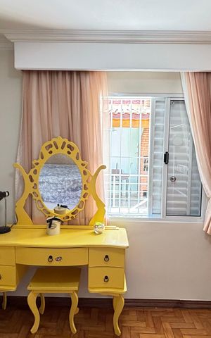 Casa à venda com 200m², 3 quartos e 3 vagas Casa à venda com 200m², 3 quartos e 3 vagasQuarto 1